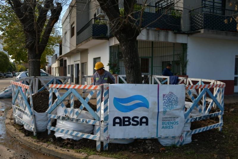 La Plata: avanzan las obras de recambio de cañerías