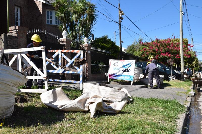 La Plata: continúan a buen ritmo los recambios de cañerías de agua