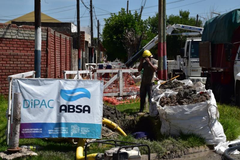 ABSA continúa con la renovación de cañerías en La Plata y Ringuelet 