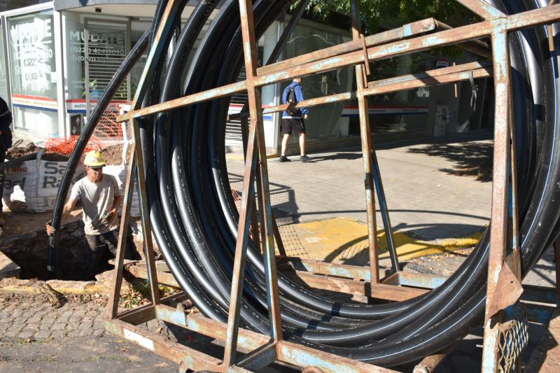 La Plata: continúan los recambios de cañerías para la mejora del servicio de agua