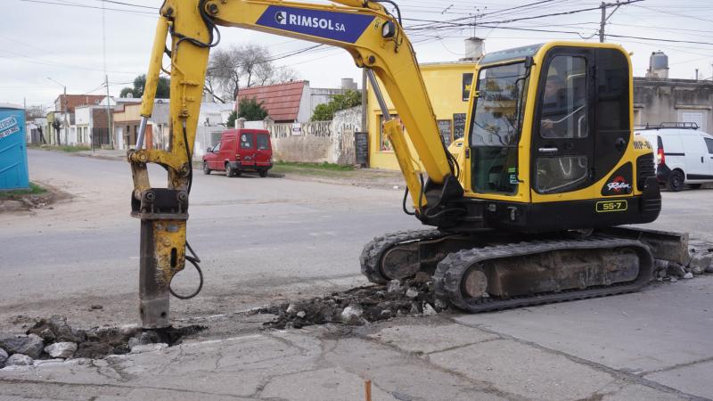 Recambio de colectores: avanzan las tareas en Bahía Blanca
